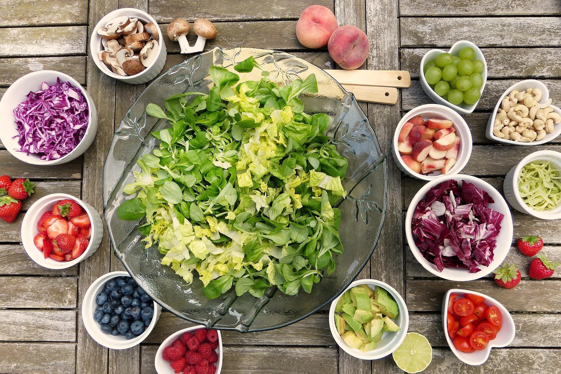 Meine Schwerpunkte sind: Rückenschmerzen, chronische Schmerzen wie Fibromyalgie, Kniearthrose, Hüftarthrose, Ernährungsberatung für vegane/vegetarische Ernährung, toxische Beziehungen und narzisstische Partner, Burnout, Boreout, Depression, Hilfe bei Mobbing, Traumabewältigung, Traumatherapie, Ängste bei Jugendlichen, Support für Sportler   Meine Gruppekurse: Meditation, Rückengymnastik, Chakrayoga, Faszientraining