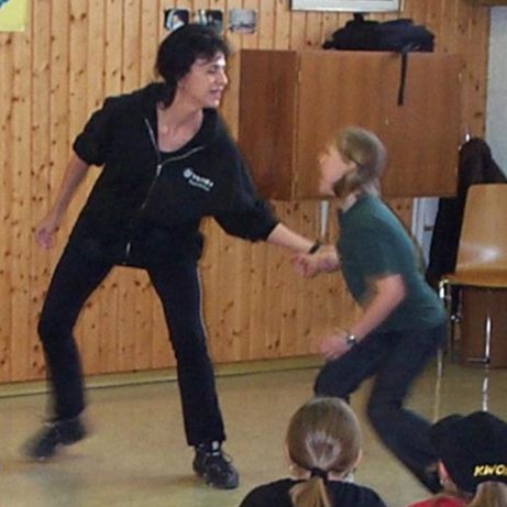 Grundschule, Selbstbehauptung, Selbstverteidigung, Gewaltprävention, Schutz vor Übergriffen und Missbrauch. Wir zeigen Ihnen, wie Sie ein hohes Maß an Sicherheit bekommen, ohne den Spaß am Leben zu verlieren! Schutz vor Missbrauch, Prävention, Gewaltprävention, Selbstbehauptung, Selbstverteidigung, Selbstsicherheit, Schutz vor Mobbing, Gefahren im Internet, Kinder stark machen, Nein sagen
